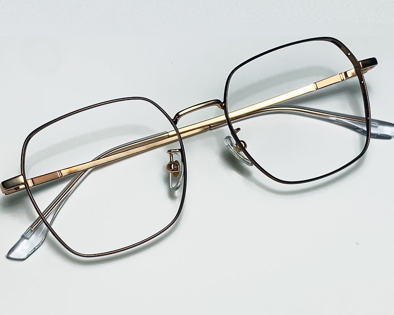 glasses. box. titanium. matte. Preferred texture - Glasses & Frames - Other Metals 
