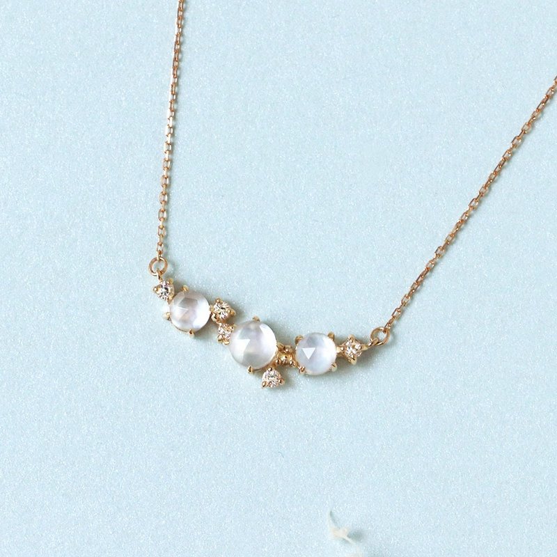 Visel ice crystal mother-of-pearl necklace - สร้อยคอ - เครื่องประดับ สีทอง