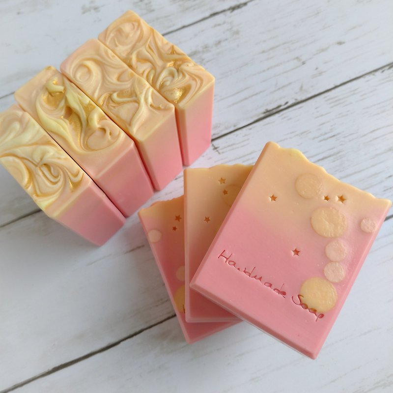 粉紅泡泡手工皂 - 肥皂/手工皂 - 其他材質 粉紅色