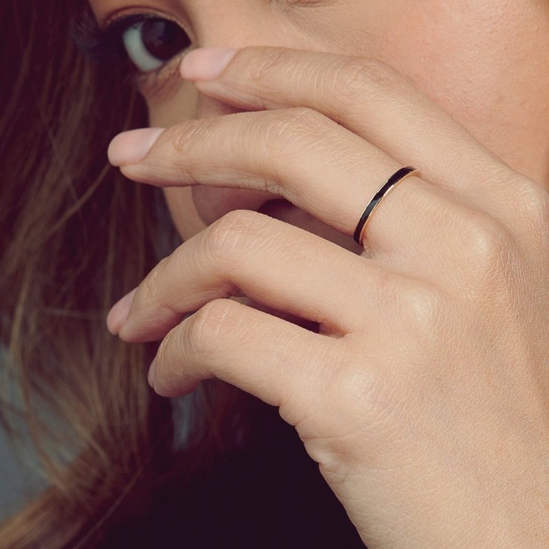 Black or White Enamel Ring -Hand Painted- in 9K Yellow Gold Minimal Style - General Rings - Semi-Precious Stones Gold