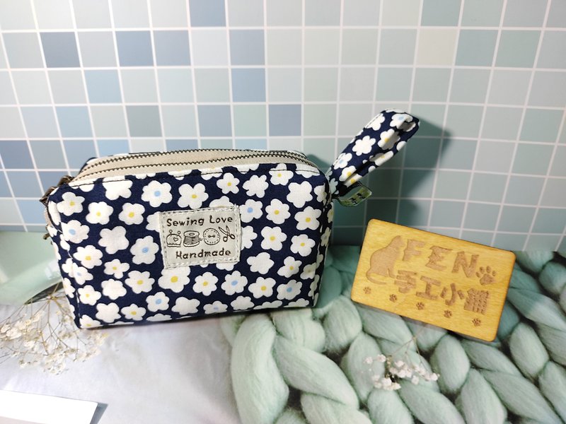 FEN handmade shop-F series-bag series-Japanese cloth white flower double zipper coin purse-coin purse-- - กระเป๋าใส่เหรียญ - ผ้าฝ้าย/ผ้าลินิน 