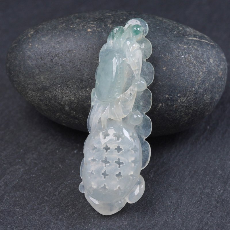 [Cai Fang Lai Cai] Ice type jade with floating flowers and cleverly carved crab pots | Natural Burmese jade A grade jade | Gifts - Necklaces - Jade Transparent