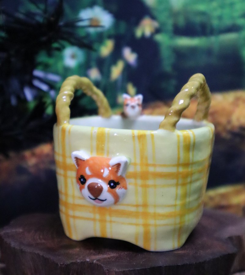 Plantpot : Time to picnic with tiny pet - ตกแต่งต้นไม้ - ดินเผา 