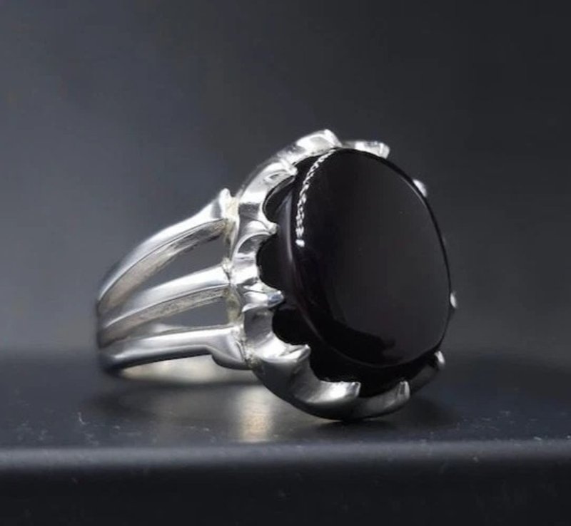 Agate Ring for Men, Oval Cut Gemstone, Artisan Jewelry, Yemeni Aqeeq Stone Ring - 戒指 - 寶石 黑色