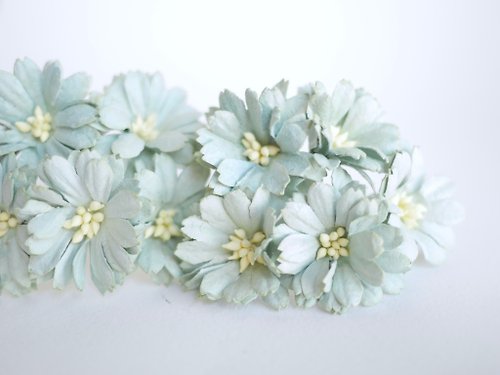 makemefrompaper Paper Flower, 25 pieces DIY small daisy flower size 4.5 cm., pale green color