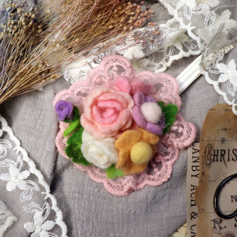 Wool Felt-Flower and Plant Series Girls/Teenage Pink Brooches - เข็มกลัด - ขนแกะ สึชมพู