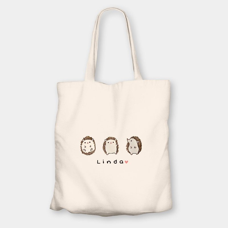 Three hedgehogs customized English name eco-friendly shopping bag side backpack tote canvas bag PU010 - กระเป๋าแมสเซนเจอร์ - ผ้าฝ้าย/ผ้าลินิน สีกากี