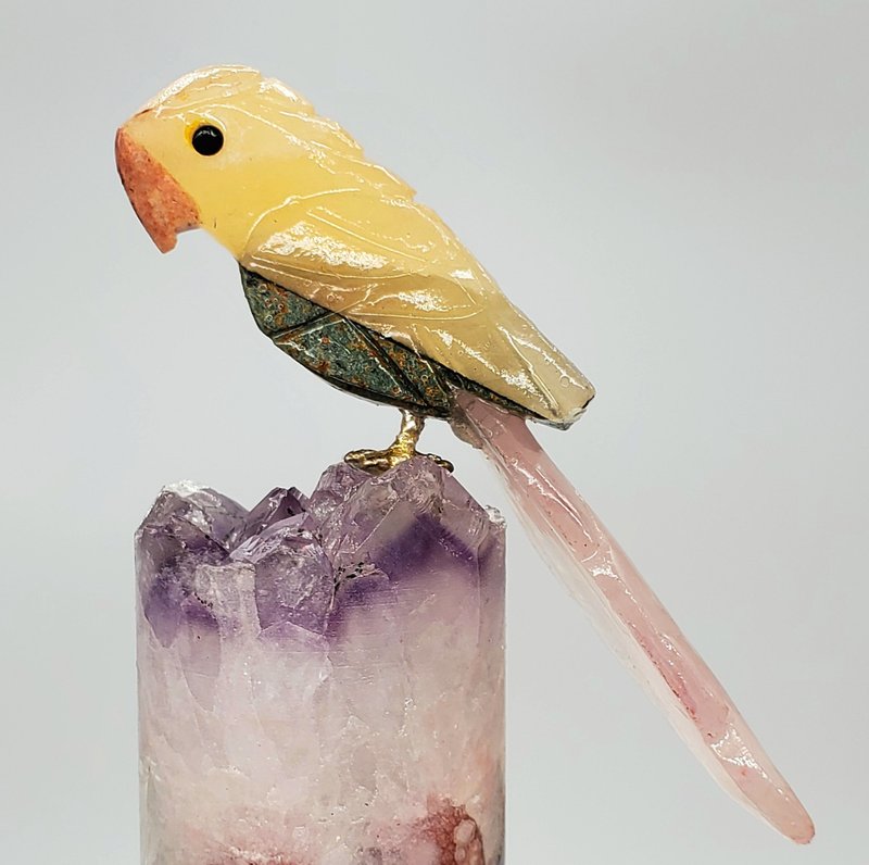 Crystal Parrot Wishes Manifestation*from Brazilian Handicrafts Healing Crystal Bird*p7 Amethyst Column - ของวางตกแต่ง - คริสตัล หลากหลายสี