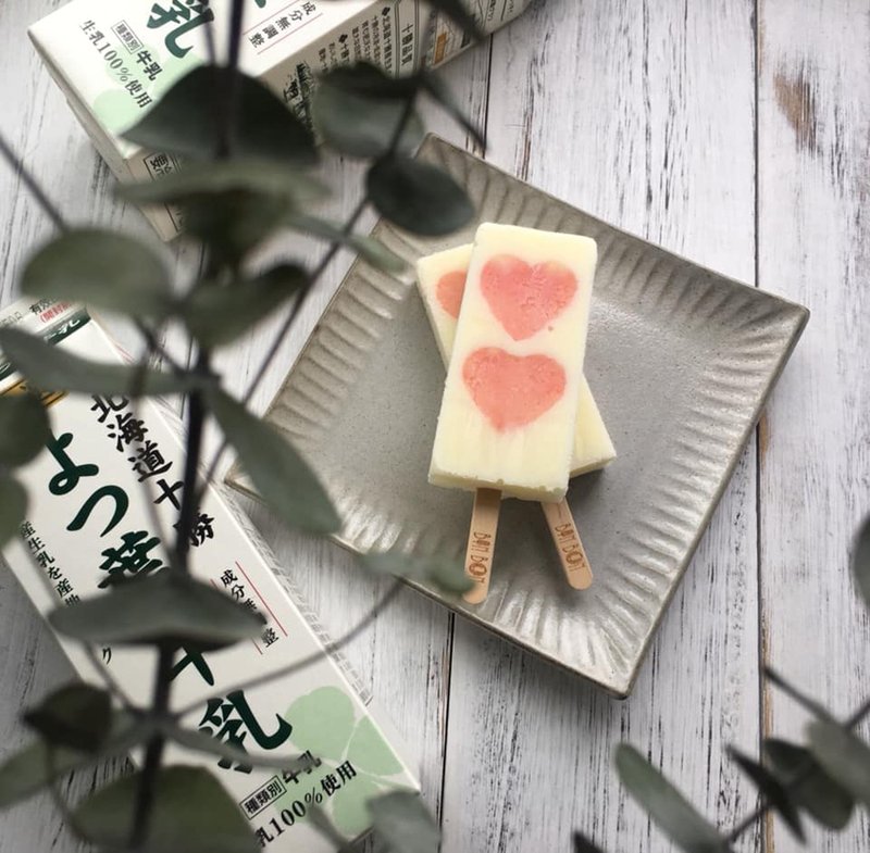 北海道鮮奶 /奶素 - 冰淇淋/冰棒 - 新鮮食材 白色