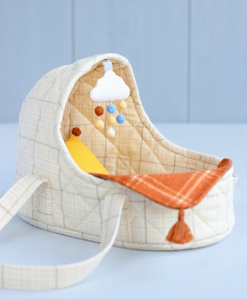 VecherniePosidelki PDF Hooded Basket with Baby Mobile and Bedding for Mini Doll Sewing Pattern