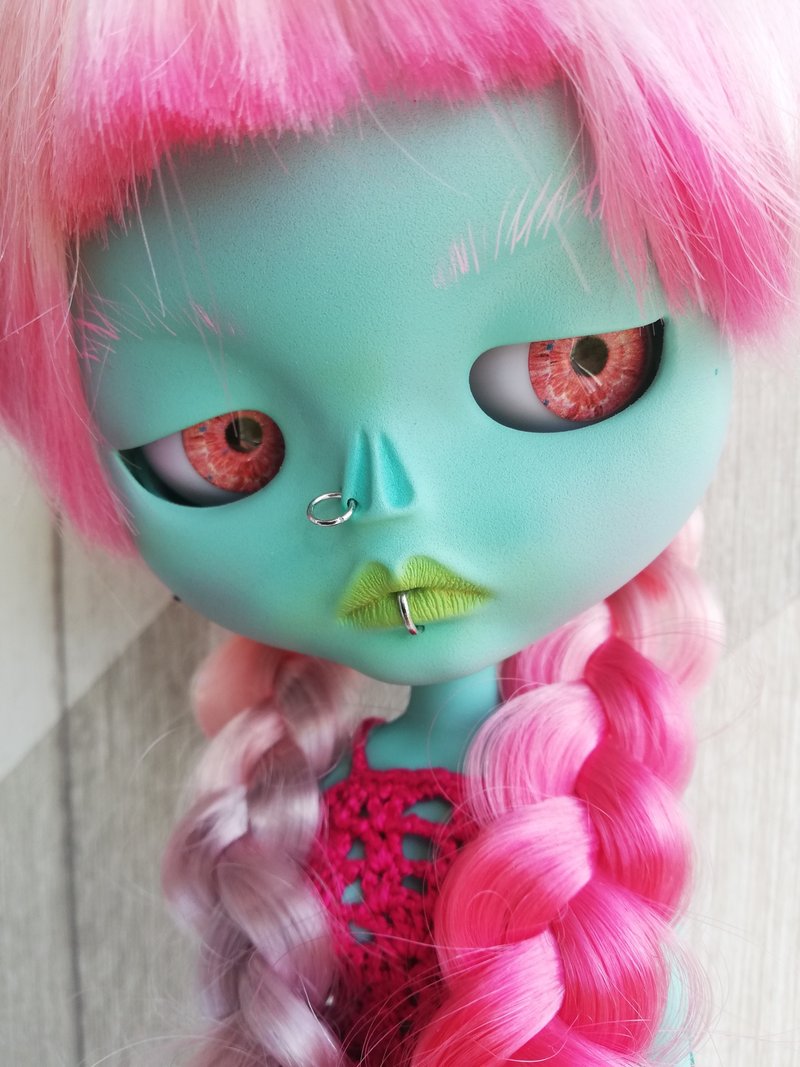 Blythe custom doll Sceleton Zombie face piercing - 公仔/玩偶 - 塑膠 藍色