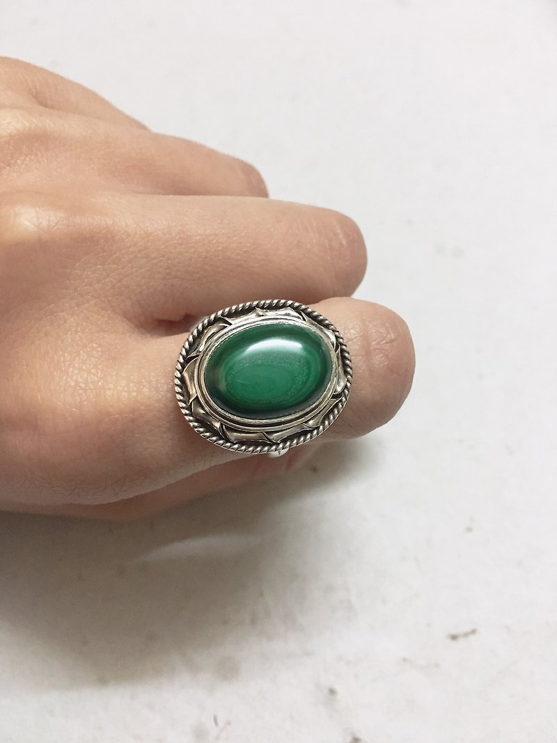 Malachite Green Finger Ring Handmade in Nepal 92.5% Silver - General Rings - Semi-Precious Stones 