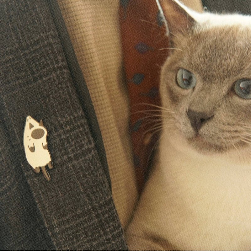 Little Black Face Siamese Cat Brooch Badge Enamel Ornament - เข็มกลัด - วัตถุเคลือบ สีเขียว