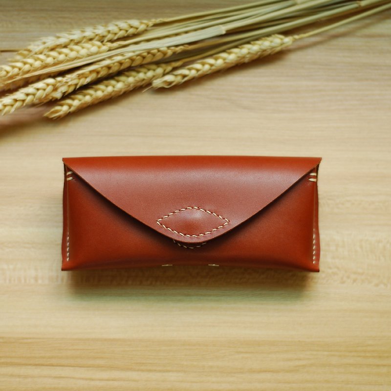 Neutral glasses case leather hand sewing (brown) - อื่นๆ - หนังแท้ สีนำ้ตาล