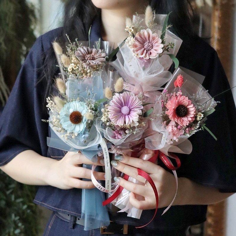 Banban | Star style dry diffused small bouquet (with carrying bag) Graduation bouquet Graduation season dried flowers - ช่อดอกไม้แห้ง - พืช/ดอกไม้ 