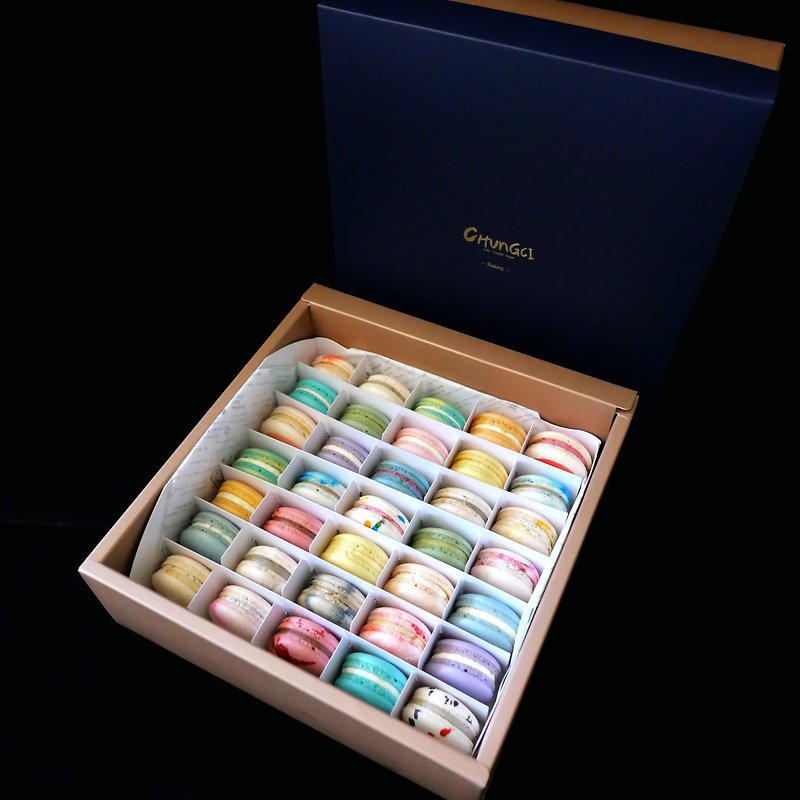 Macaron luxury gift box 35 pieces - Cake & Desserts - Fresh Ingredients 
