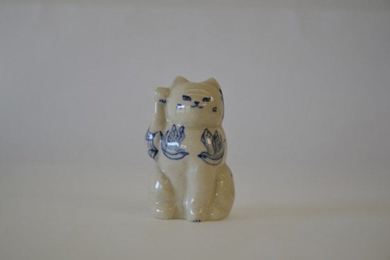 Lucky Cat S American Traditional 1 - Items for Display - Pottery 