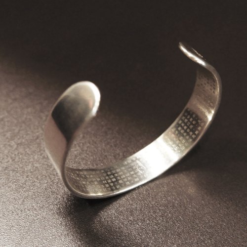 [If sub] sterling silver custom heart bracelet
