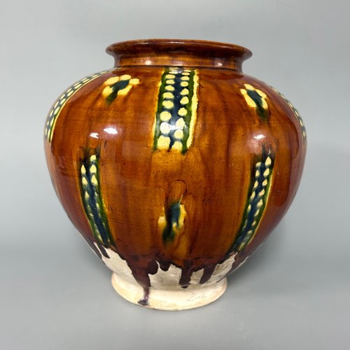 陶器製／置物（墨入れ？）陶磁器　作者　年代不明？【桐箱入りだが、蓋はない】。 陶器製／置物（墨入れ？）陶磁器 作者 年代不明？【桐箱入りだが