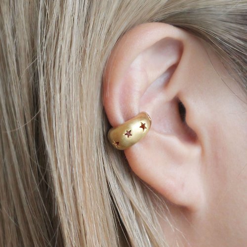 ateliermozu Starry ear cuff