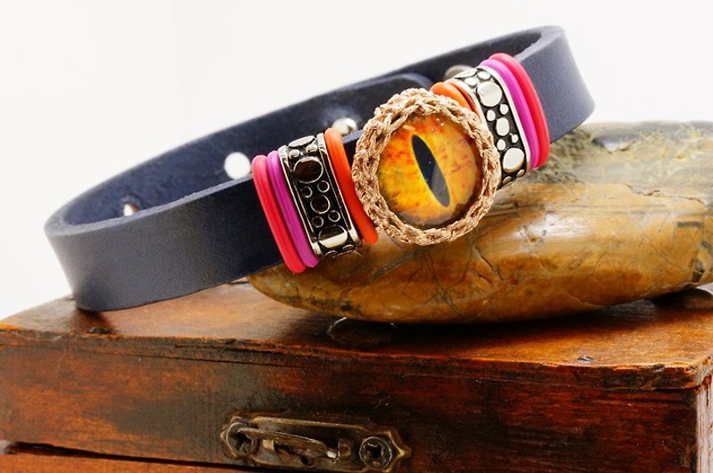 Cateye Leather Bracelet - สร้อยข้อมือ - หนังแท้ หลากหลายสี