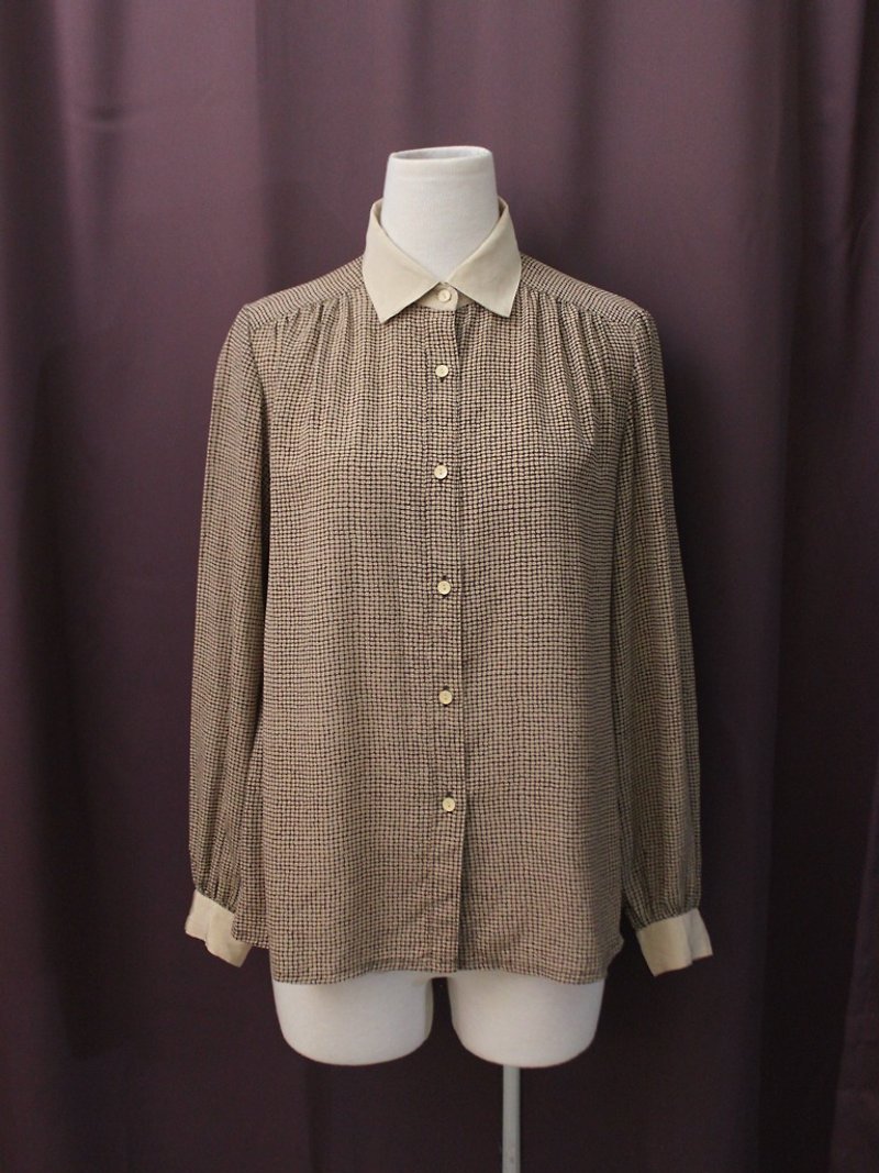 Vintage Japanese elegant geometric plaid plaid collar khaki long sleeve vintage shirt - Women's Shirts - Polyester Brown