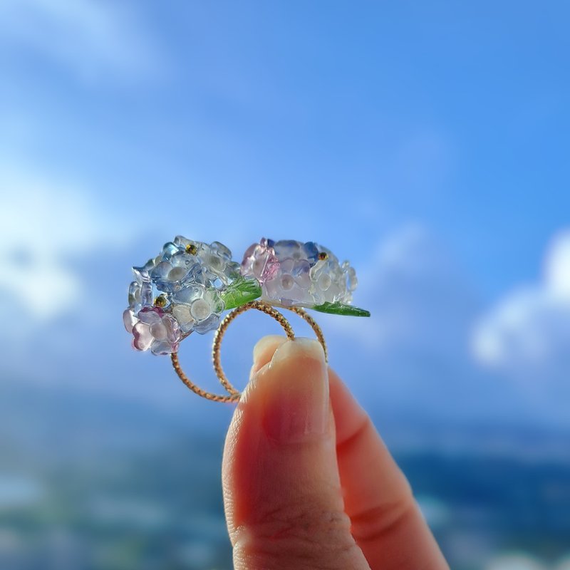 [Shizuku's Season] A Hydrangea Flower Ball Ring (Transparent/Mist White) (Tightness adjustable) - General Rings - Resin Purple