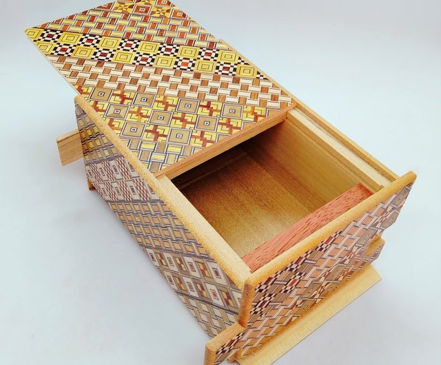 5 sun 21 steps Japanese puzzle box Himitsu-bako Hakone Yosegi