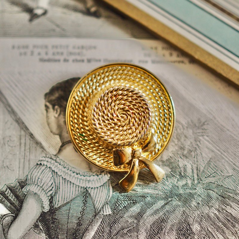 1960s vintage metal straw hat brooch/pin - เข็มกลัด - โลหะ สีทอง