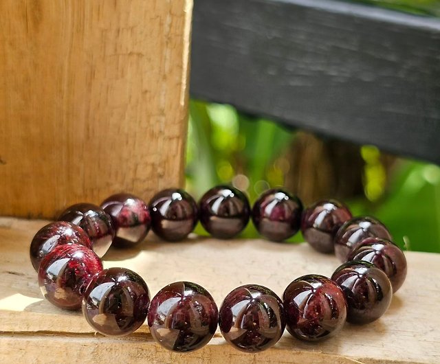Garnet Beads Bracelet Genuine Garnet Stone Dark Red Color Real Stone  Natural Tex - Shop galaxyshop Bracelets - Pinkoi