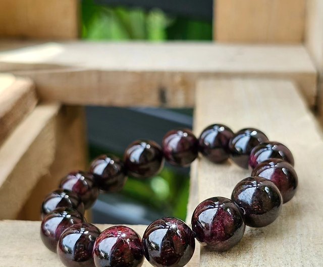 Garnet Beads Bracelet Genuine Garnet Stone Dark Red Color Real Stone  Natural Tex - Shop galaxyshop Bracelets - Pinkoi