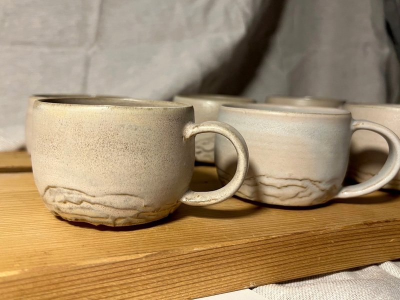 Layers of hand-engraved coffee cups - Mugs - Pottery 