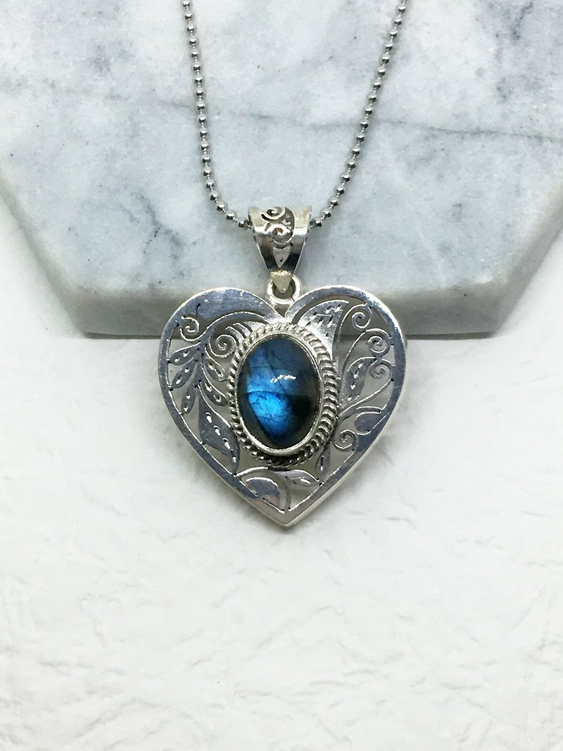 Ladies stone stone 925 sterling silver heart-shaped carved necklace Nepal handmade mosaic production (style 2) - Necklaces - Gemstone Blue