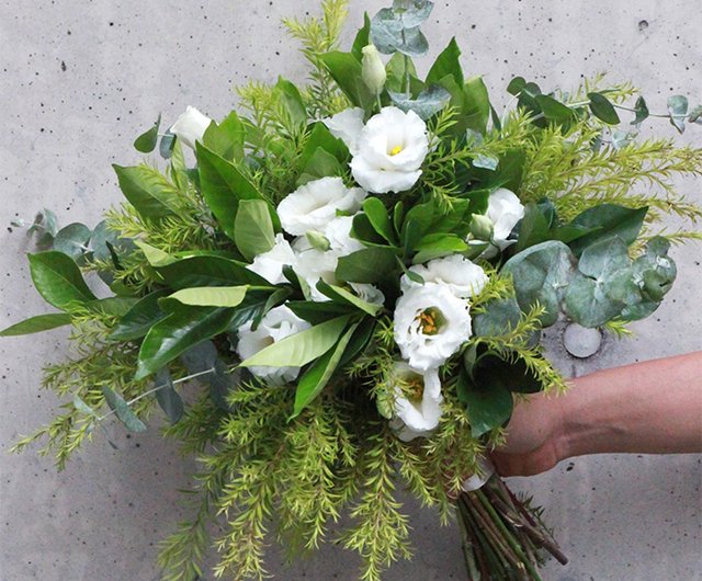 びまん性の花 ホワイトと緑の安いアメリカンウェディングブーケ 1472 ショップ Chloris105 ドライフラワー ブーケ Pinkoi