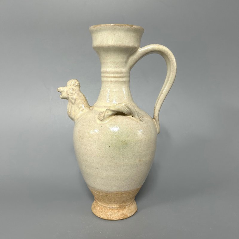 Tang Dynasty White Porcelain Double-Handled Rooster Head Flask - ของวางตกแต่ง - ดินเผา สีกากี