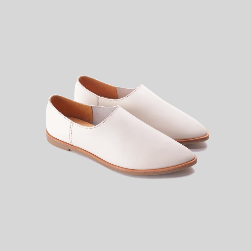 Pointy-toe Slippers | Solid White - รองเท้าลำลองผู้หญิง - หนังแท้ ขาว