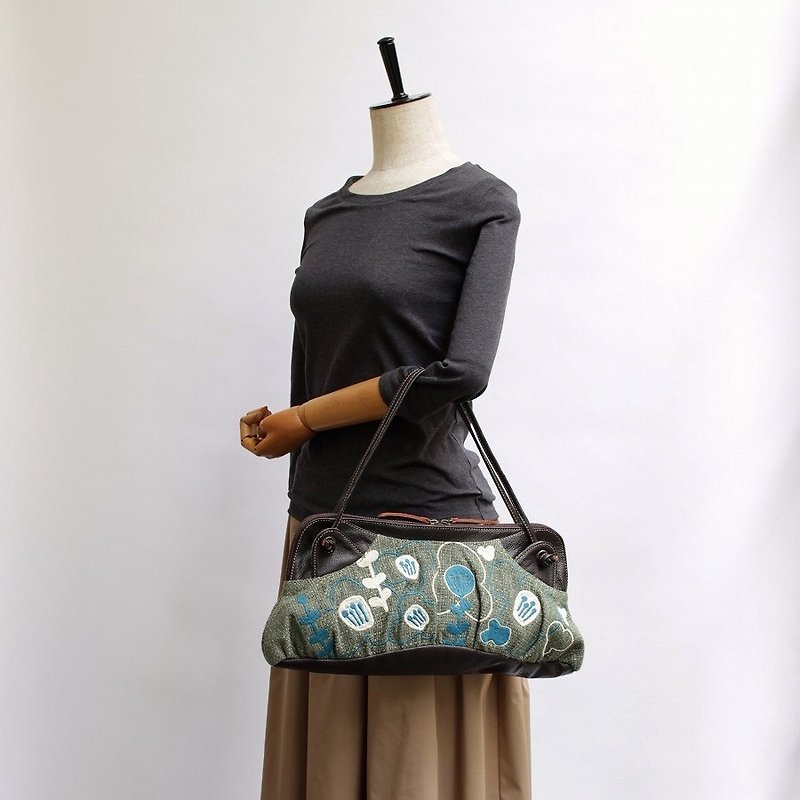 椿刺繍・ハンドバッグ - 手袋/手提袋 - 聚酯纖維 
