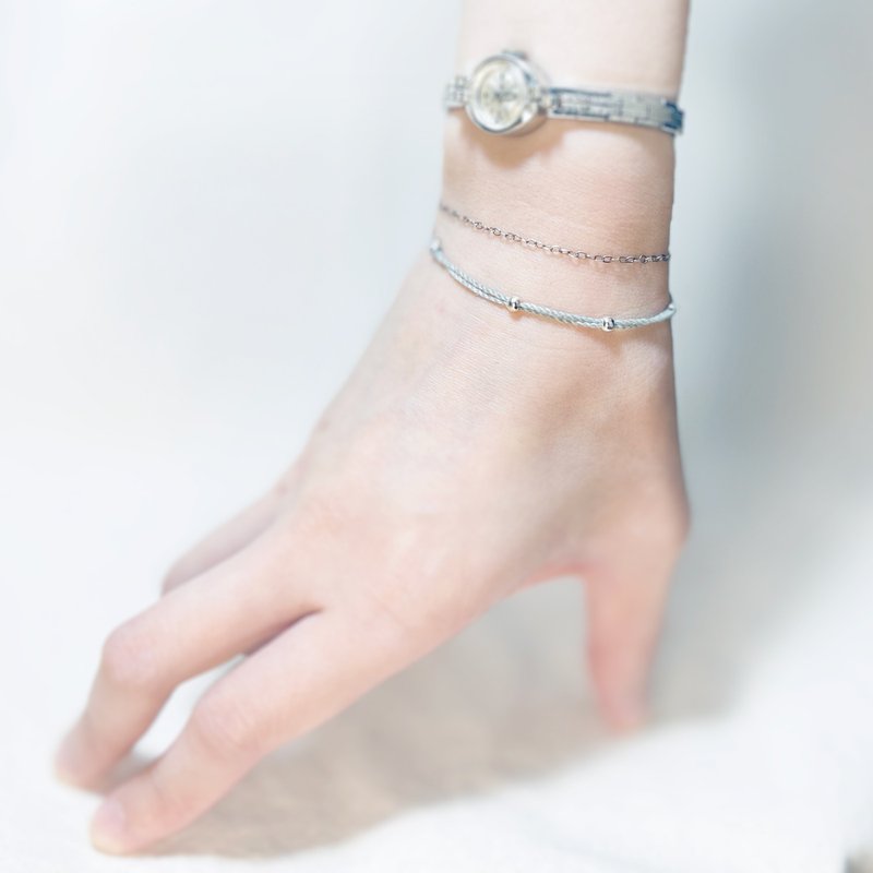 Be Careful - Extremely Fine Cold Gray Sterling Silver Beads Retractable Knot Braided Wax Thread Bracelet Minimalist Gray Swirling Cord - สร้อยข้อมือ - เงิน สีเทา