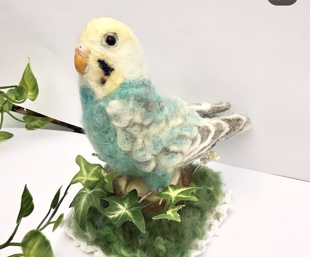 羊毛フェルトのセキセイインコパステルレインボー - ショップ MoncheriMOMO-woolfelt 人形・フィギュア - Pinkoi