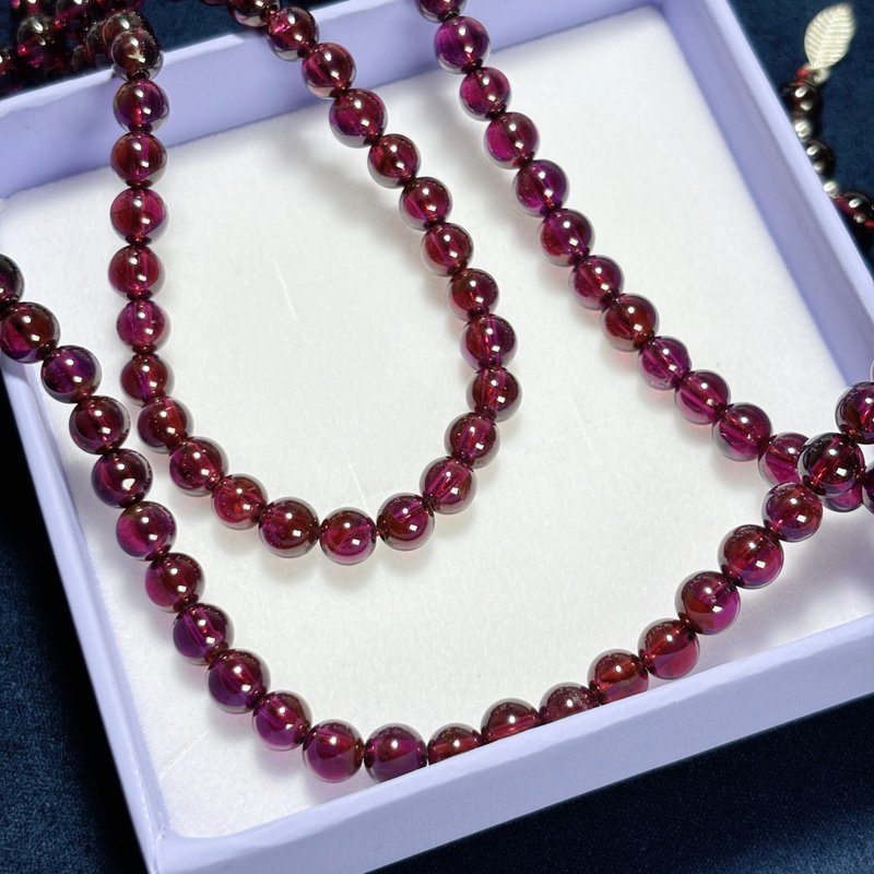 Zen. High Quality Natural Red Stone 108 Rosary Beads - สร้อยข้อมือ - เครื่องประดับพลอย สีแดง