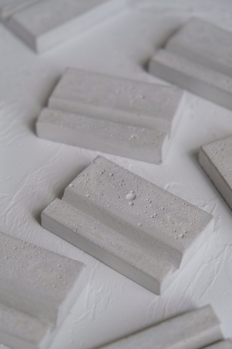 cottontail 瑪瑙片 名牌 專用手製 水泥座 - 擺飾/家飾品 - 水泥 灰色