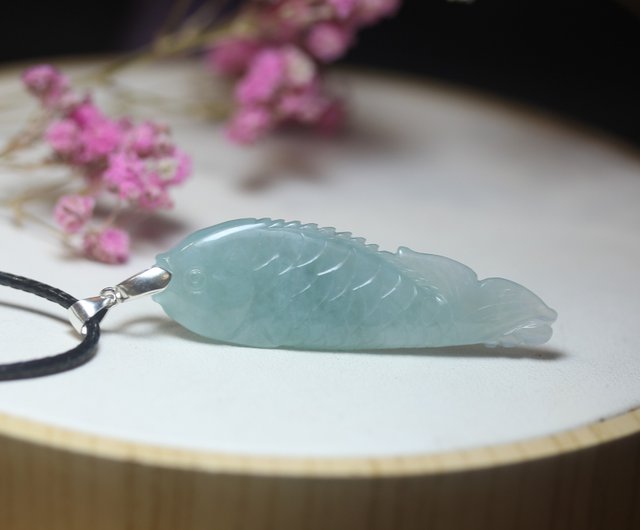 Jade hot sale fish pendant