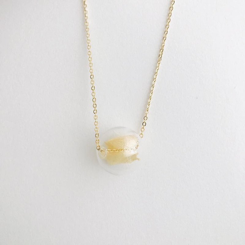Yellow  Preserved Flower Planet Glass Ball  Necklace Birthday Gift Christmas gift for her girlfriend - สร้อยติดคอ - แก้ว สีเหลือง