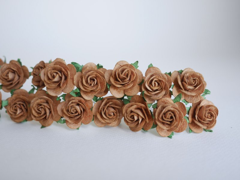 Paper Flower, 50 pieces mulberry rose size 2.5 cm. curve petals, brown color - 其他 - 紙 咖啡色