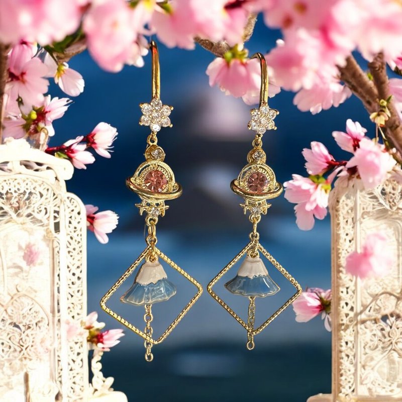 【Mount Fuji 】Vintage Japanese Witch Drop Earring Studs - Earrings & Clip-ons - Stainless Steel Pink