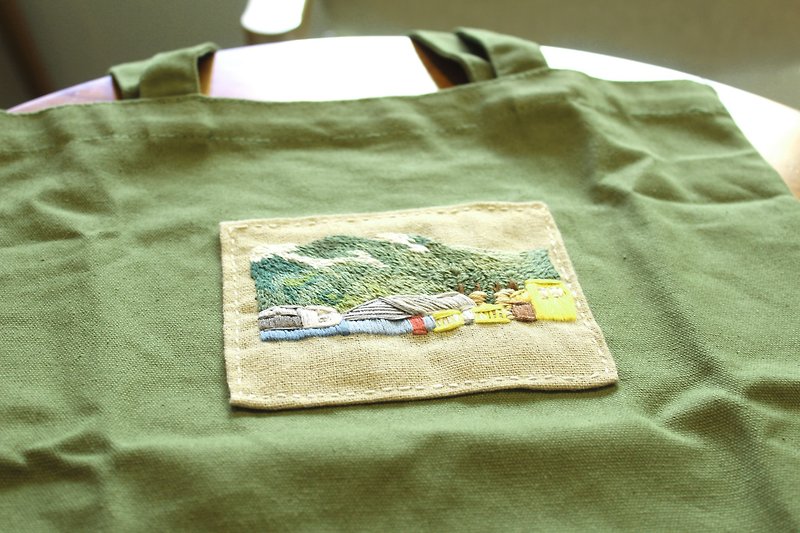 Embroidered A4 handbag-Ji'an Township - Handbags & Totes - Cotton & Hemp Green
