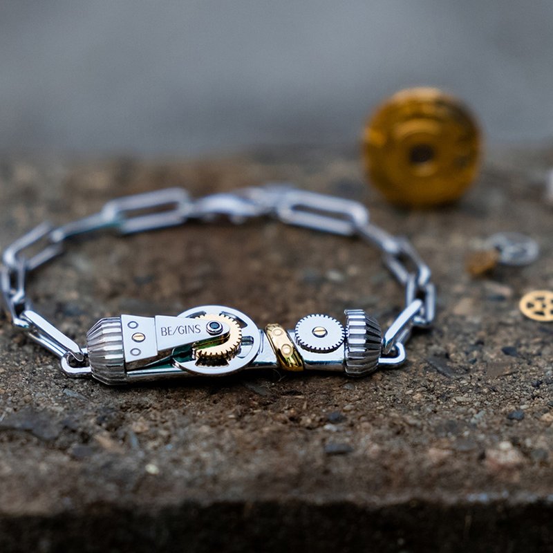 (TW PDF) TIME MOVEMENT BLUE DIAMOND BRACELET - 手鍊/手環 - 純銀 銀色