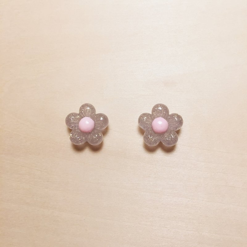 復古灰亮粉胖胖花耳環 - 耳環/耳夾/耳骨夾 - 樹脂 灰色