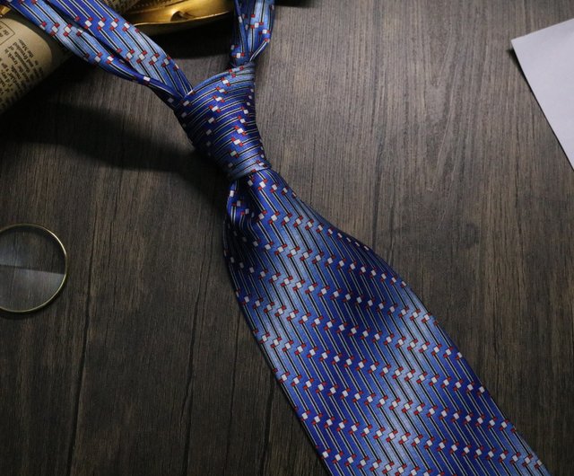 【おすすめ商品】パールフラワー メンズネクタイ　濃い緑色の金色のカシューナッツ