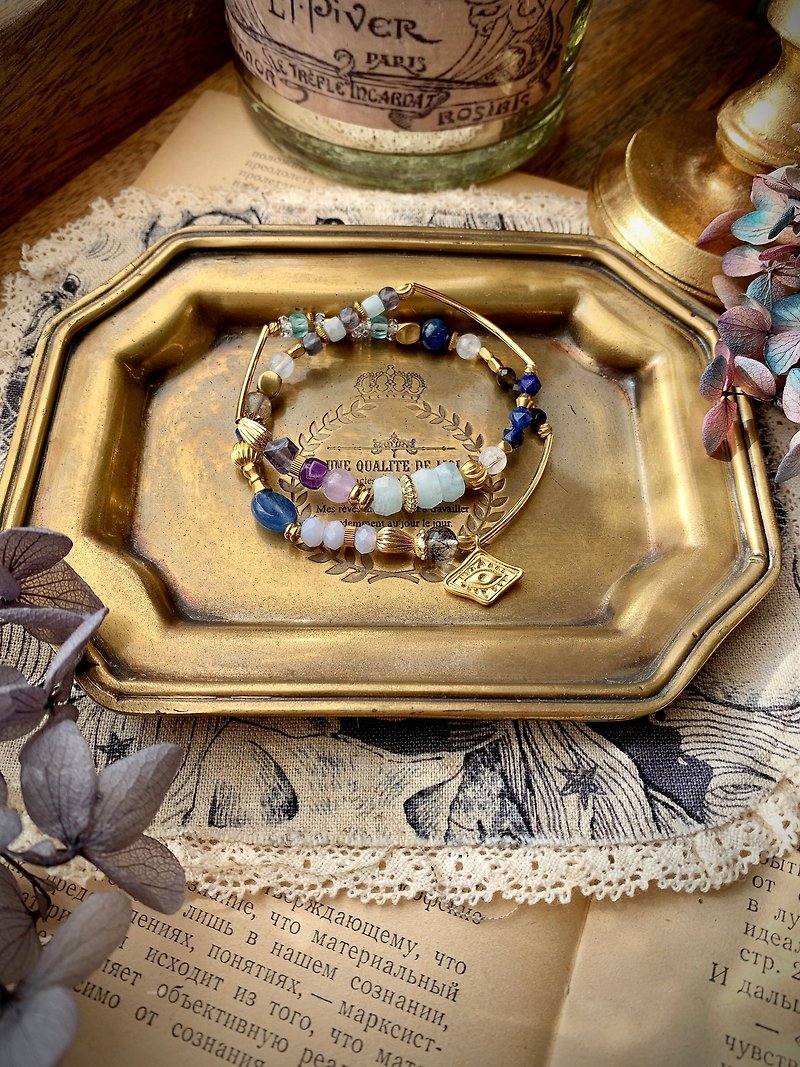 - Mary Anne ‧ • Leinuo Man of divination - natural crystal bracelet / Bronze bracelet - Bracelets - Crystal Multicolor